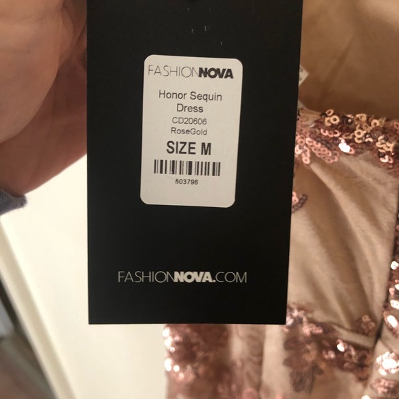 Elegant dress - Picture 5 of 8